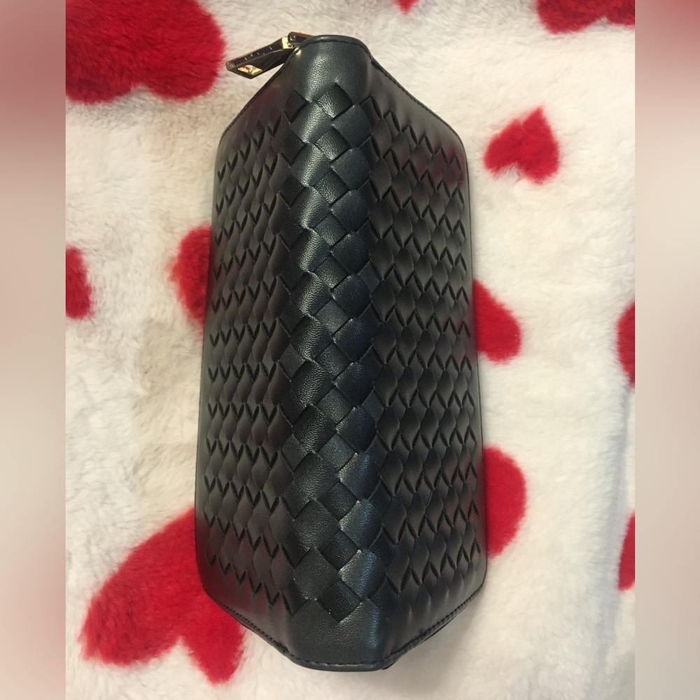 Black Long Wallet Woven Faux leather Gold hardware NEW - Picture 7 of 7
